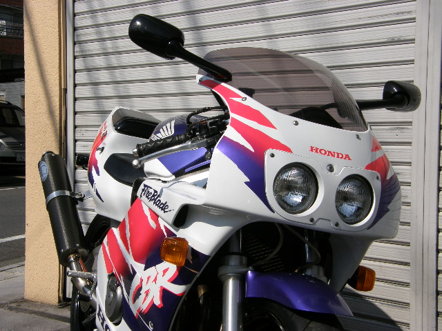 HONDA CBR400RR NC29